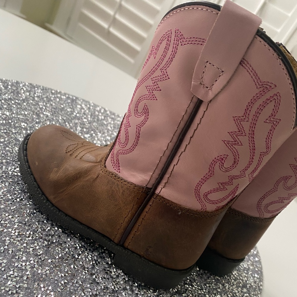 Size 8 toddler Smoky Leather Boots